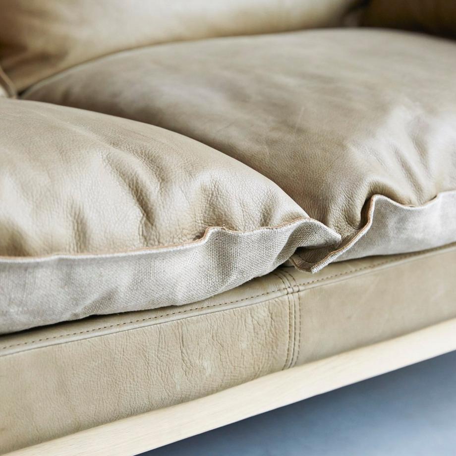 Tikamoon Canapé en chêne massif et cuir Cheyenne, 2 places Woodnest  