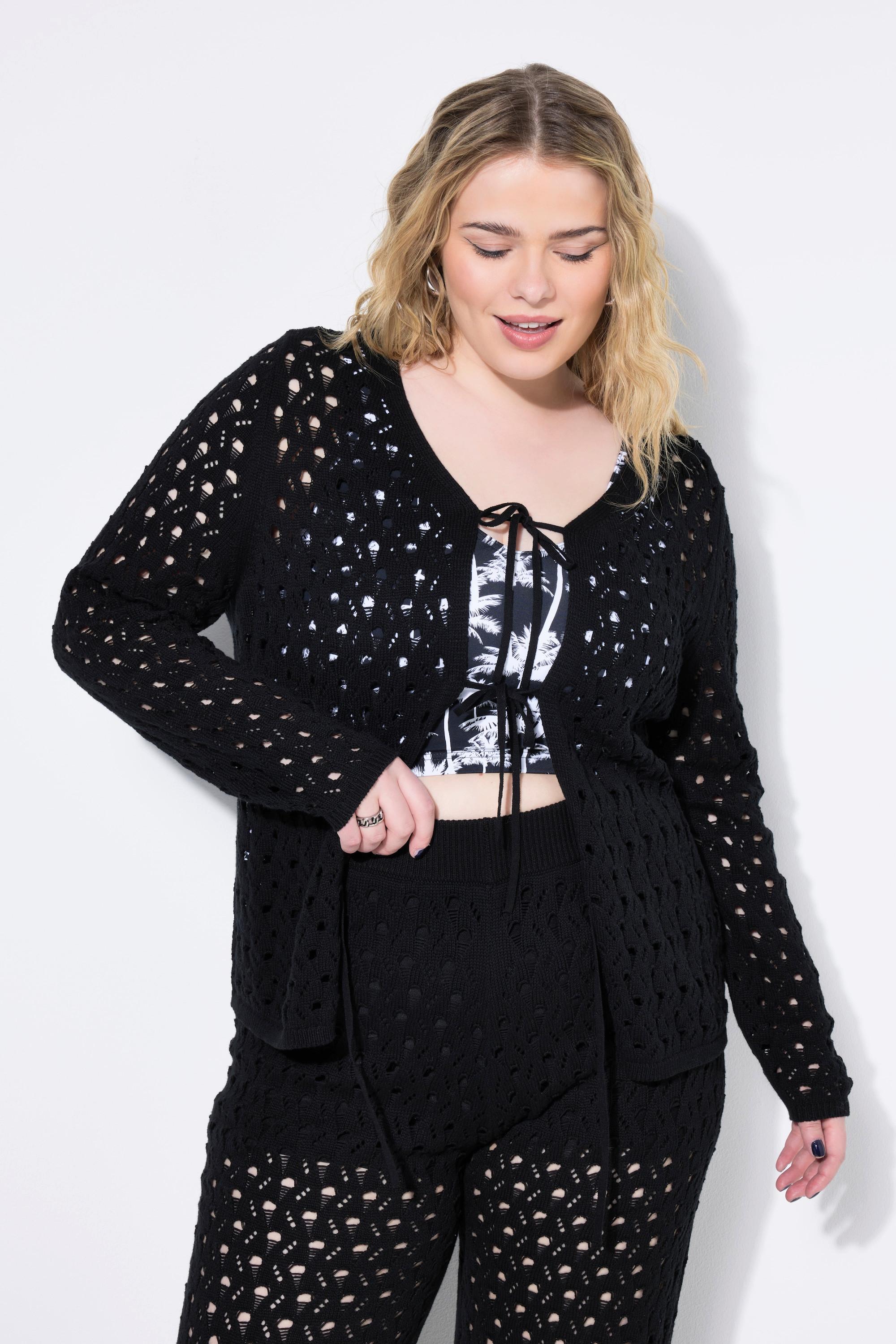 Studio Untold Strickjacke Straight Shape Lochmuster  