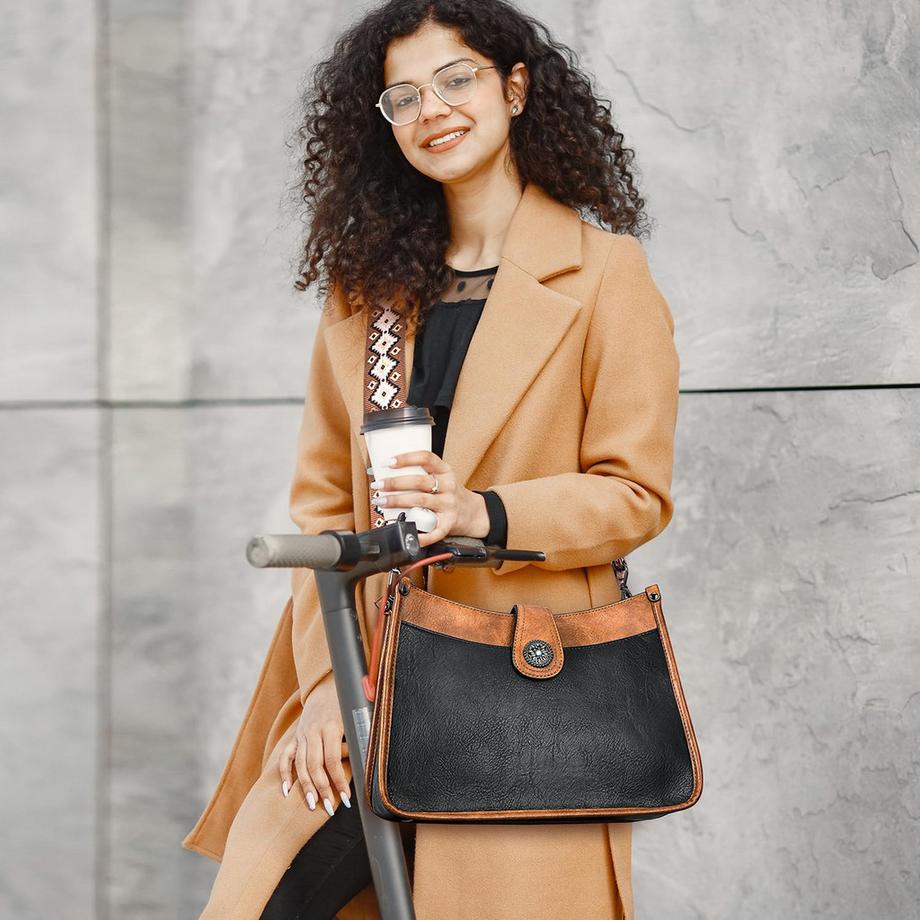 Only-bags.store Medium Hobo Tasche mit breitem Riemen  