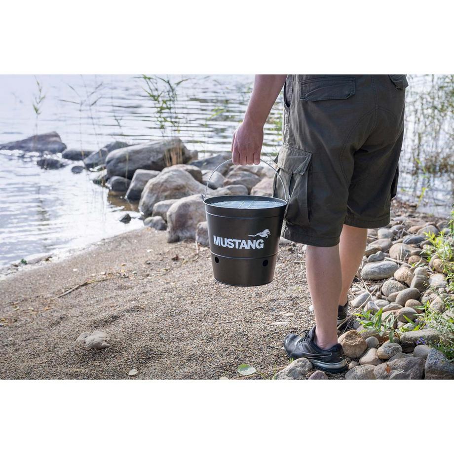 Mustang  Seau de fête pour barbecue au charbon de bois 