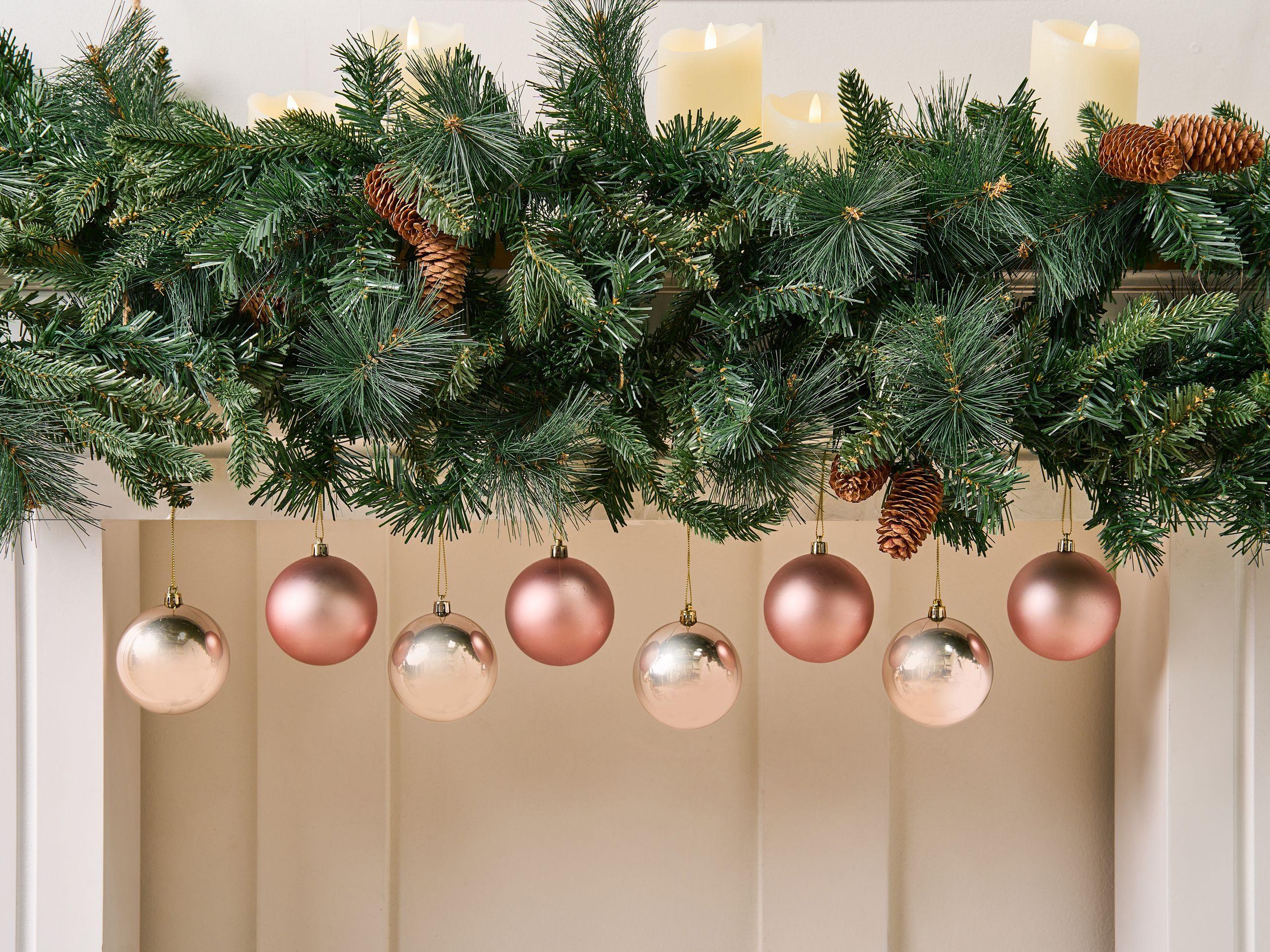 Beliani Set di 36 palline decorative en Materiale sintetico Glamour BYGDIN  