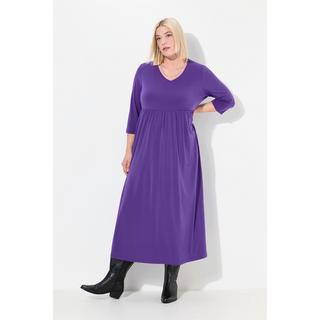 Ulla Popken  Robe en jersey coupe trapèze, avec décolleté en V et manches 3/4. Poches 