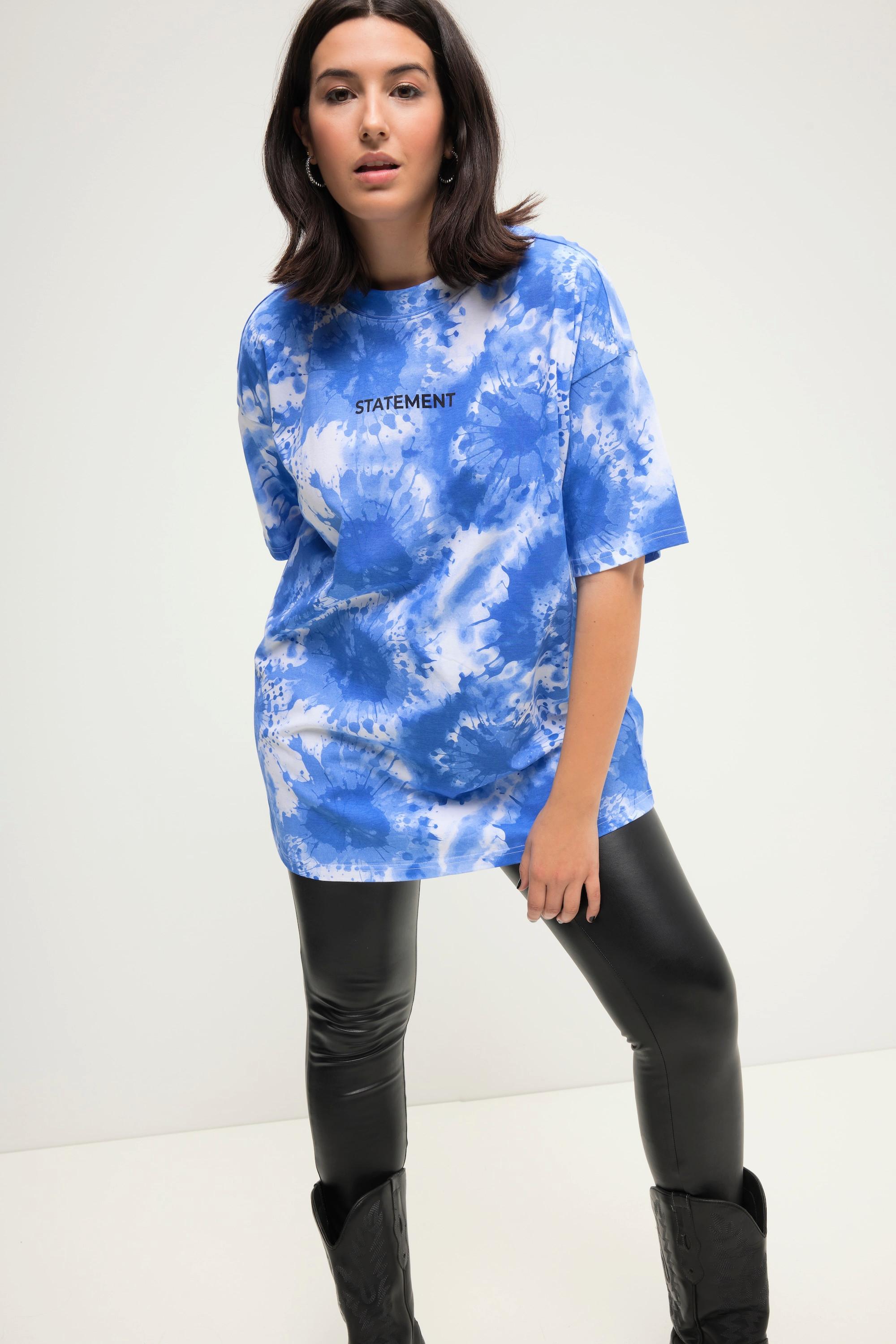 Studio Untold  T-shirt oversized avec imprimé batik et message. Col rond et manches courtes 