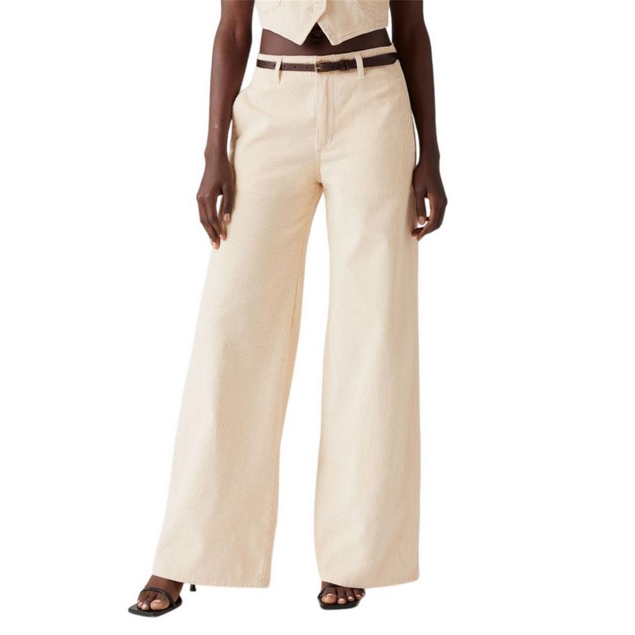 Levis Chino Big Yikes  
