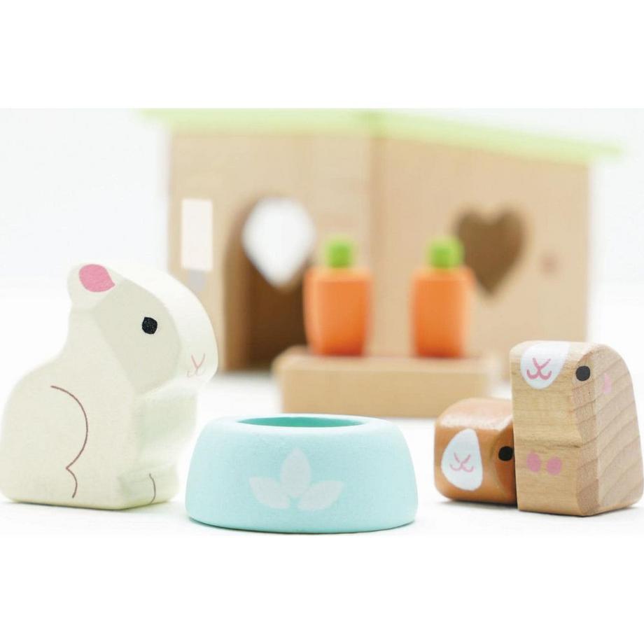 Le Toy Van  Le Toy Van – Daisylane Häschen & Meerschweinchen-Zubehörset aus Holz für Puppenhäuser | Puppenhaus-Möbelsets – Geeignet für Kinder ab 3 Jahren, ME045 