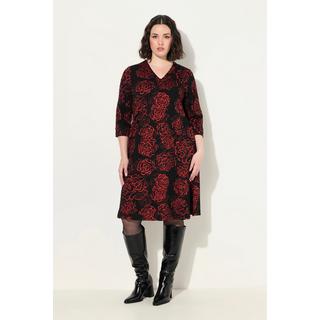 Ulla Popken  Robe en jersey, motif Jacquard, décolleté en V et manches 3/4, poches 