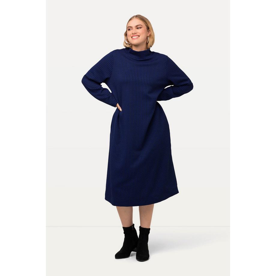 Ulla Popken Robe en molleton texturé Poches Col montant Manches longues  