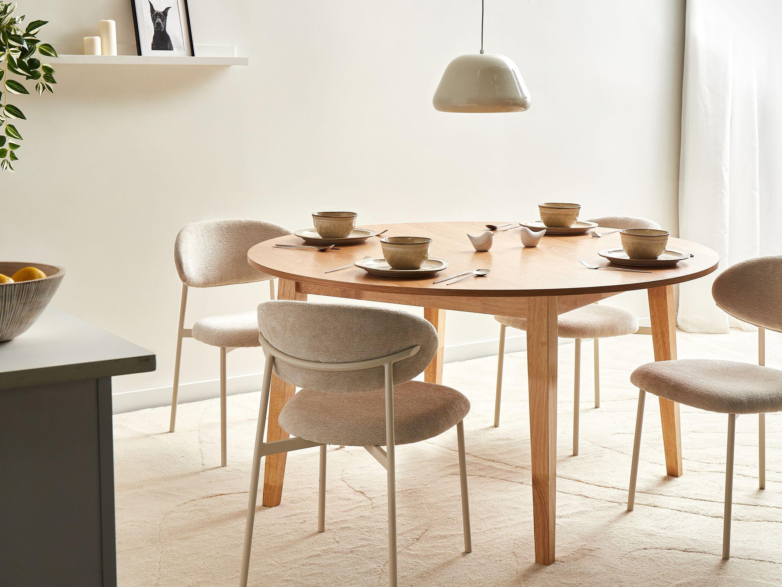 Beliani Esstisch aus MDF-Platte Modern HUNTLEY  