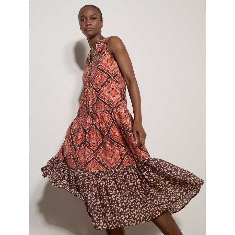 Geometrisches Patchwork-Midi-Kleid mit Stufen