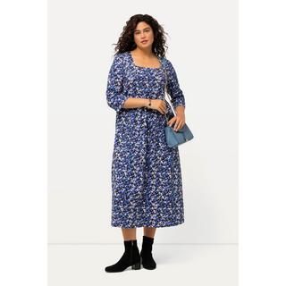 Ulla Popken  Robe en jersey, imprimé points multicolores. Encolure carrée et manches 3/4. 