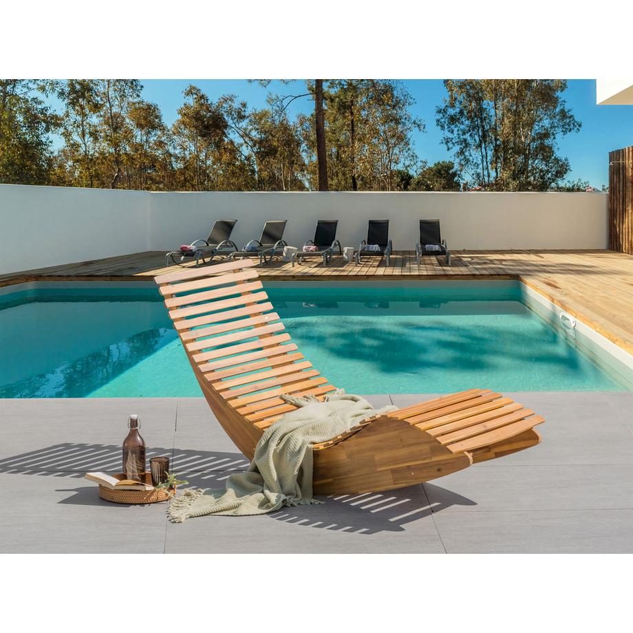 Beliani Sonnenliege aus Akazienholz Rustikal BRESCIA II  