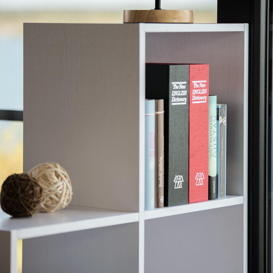 B2X Ampio scomparto porta libri con serratura  