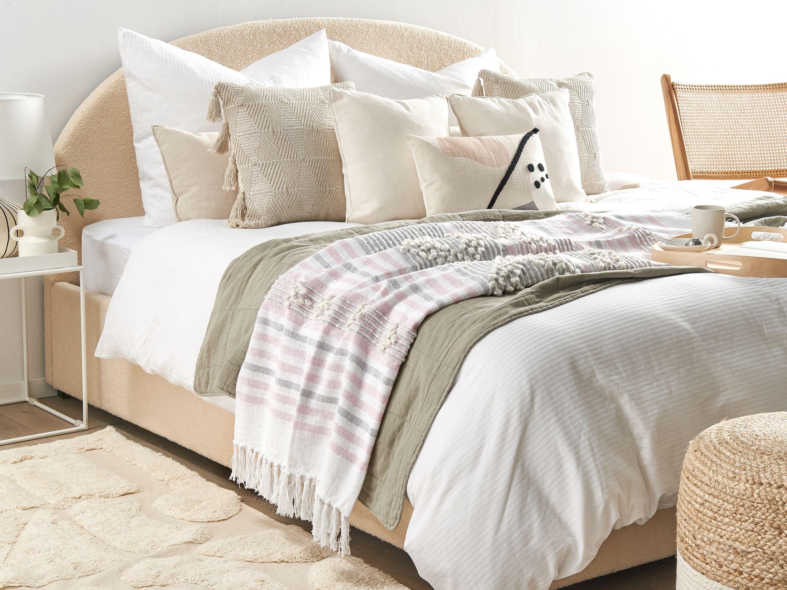 Beliani Kaman Couverture en Acrylique Boho  