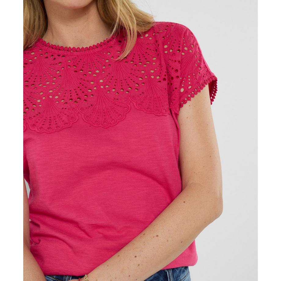 Joe Browns T-Shirt in jersey con scollo a ricamo sangallo  