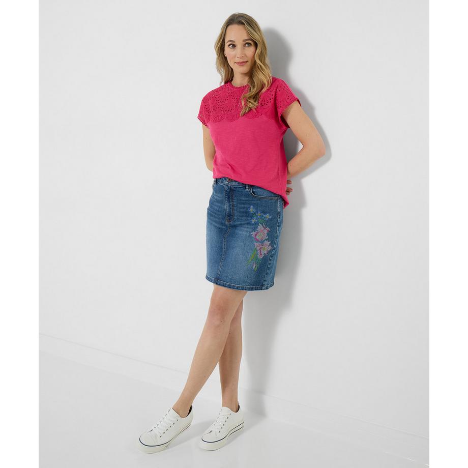 Joe Browns T-Shirt in jersey con scollo a ricamo sangallo  