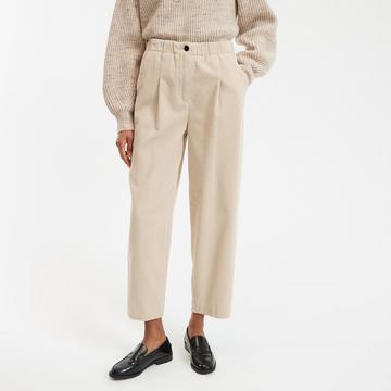 Karottenhose aus Cord mit hoher Taille