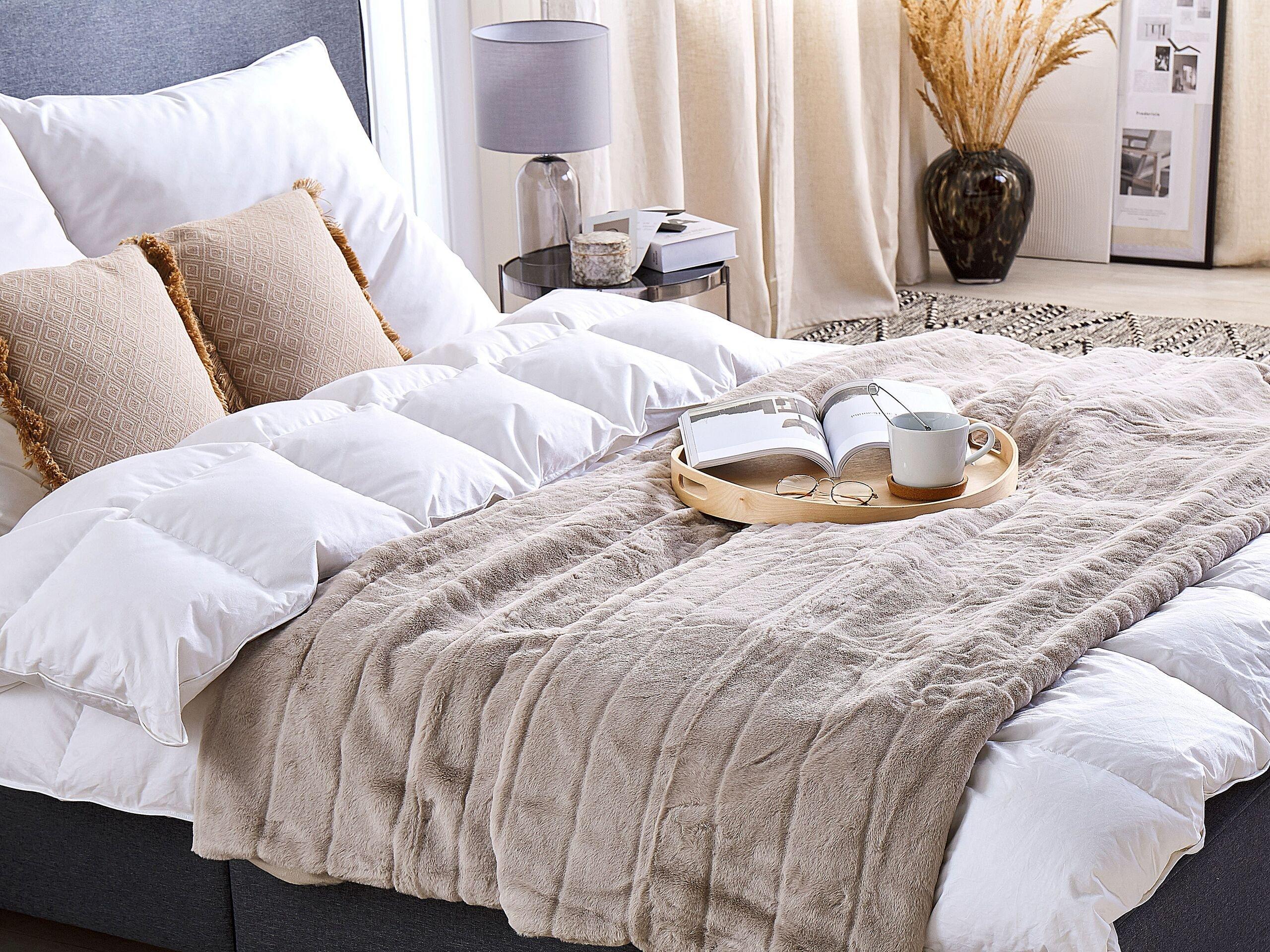 Beliani LABYAR Coperta Morbida Scandinava in Poliestere  