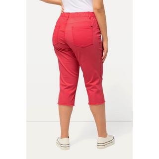 Ulla Popken  Pantaloni Capri a 7/8 modello Sienna in tessuto elasticizzato con orli sfrangiati e taglio della gamba aderente 