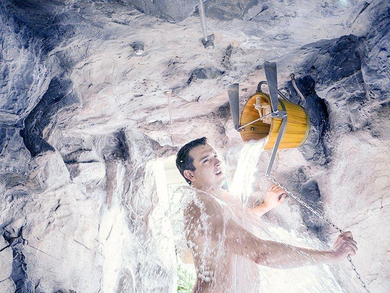 Smartbox  1 Übernachtung und Wellness im 4* Waldhotel Doldenhorn in Kandersteg - Geschenkbox 