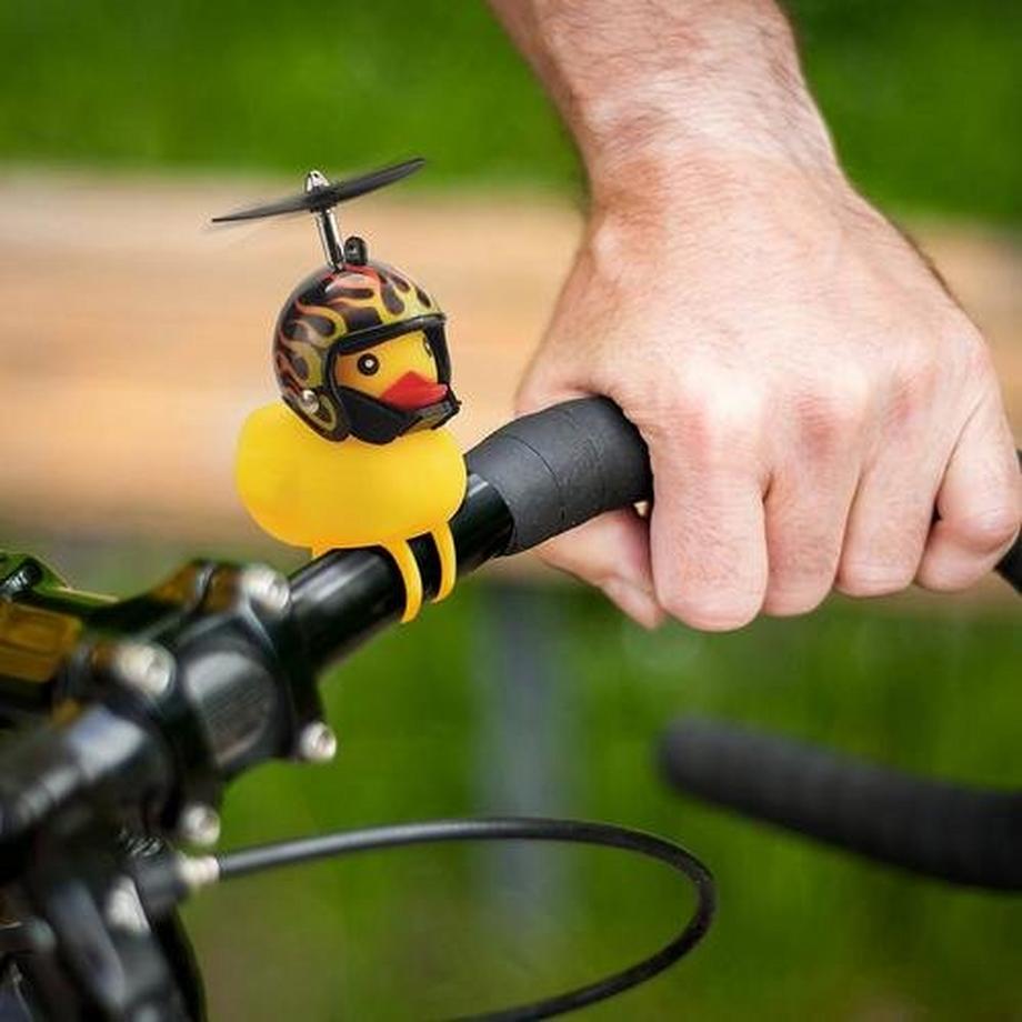 Winkee  Fahrrad Quietscheentchen mit Helm Flammenhelm 