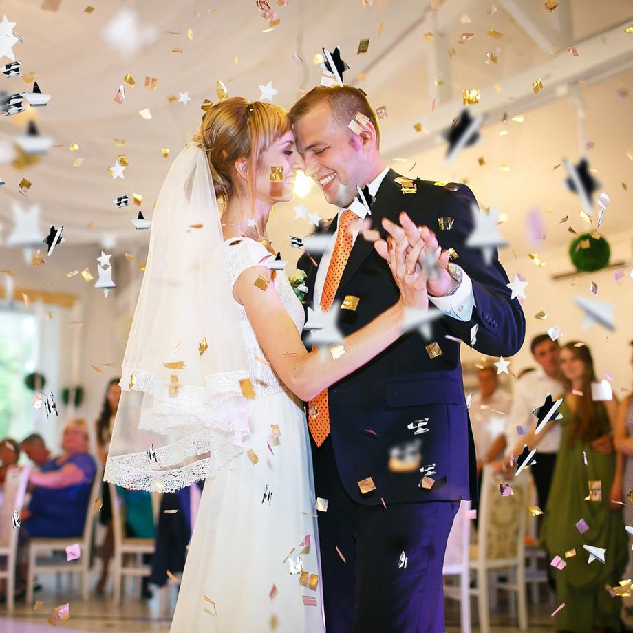 B2X  Canon à confettis étoiles argentées 