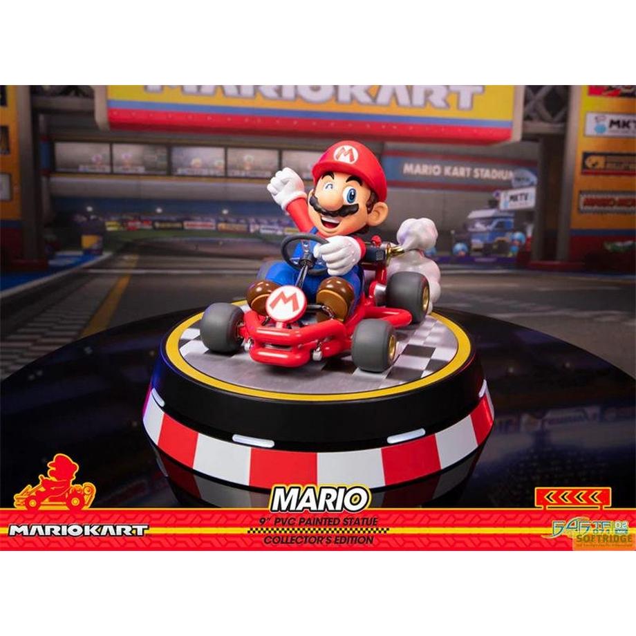 First 4 Figures  Mario Kart PVC Statue Mario - Collector Edition (19 cm) 