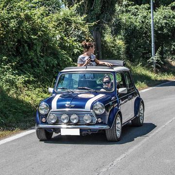 Tour del Lago di Garda e della Franciacorta in Mini Cooper vintage - Cofanetto regalo