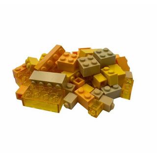 Q-BRICKS  gelbes Mischset, enthält 300 Steine ​​in den Größen 1×1 (60 Stück), 1×2 (60 Stück), 1×4 (60 Stück), 2×2 (60 Stück) und 2×4 (60 Stück) in verschiedenen Gelbtönen (Verkehrsgelb, transparentes Verkehrsgelb, Sandgelb, Elfenbein, Melonengelb).                 