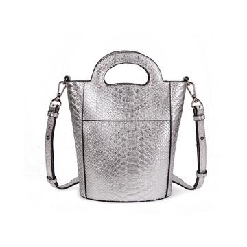 Sac en cuir porté bandoulière  Cannes couleur argent