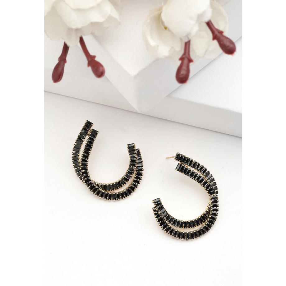 AVANT-GARDE PARIS  Diva Boucles d'oreilles cloutées double C 