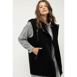 Studio Untold  Gilet di similpelle in stile biker dal taglio oversize con collo alto e zip 