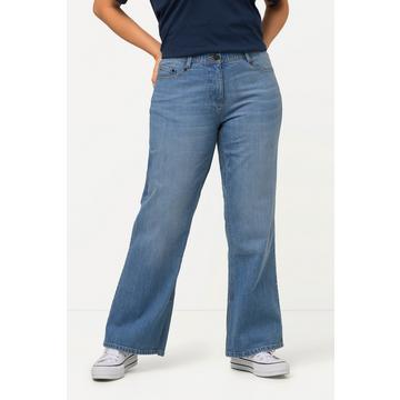 Jeans modello Mary con taglio della gamba ampio e dritto e alti spacchetti