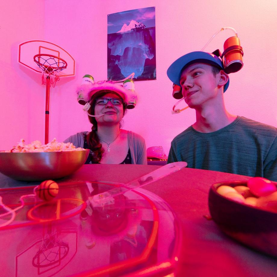 B2X  Helm zum Trinken auf Partys 