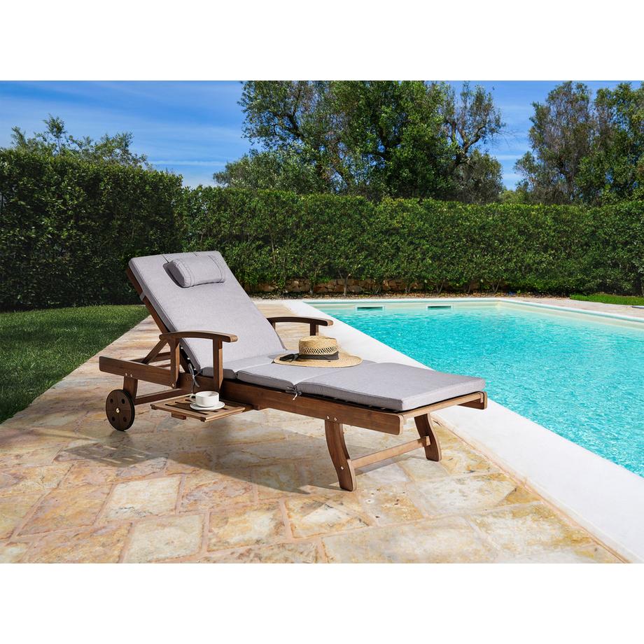 Beliani Sonnenliege mit Kissen aus Akazienholz  AMANTEA PREMIUM  