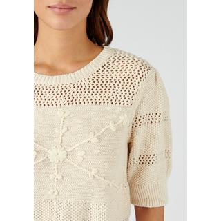 Damart  Pull maille effet crochet. 