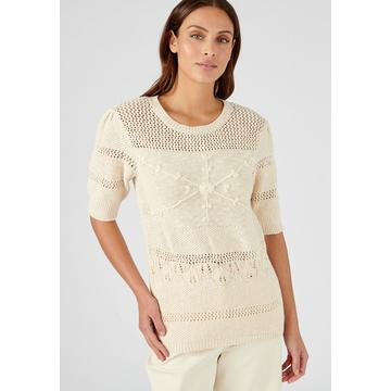 Pull maille effet crochet.