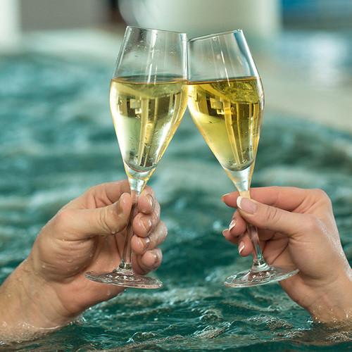 Geschenkidee  Day Spa & Prosecco im Herzen von Freiburg (für 2 Personen) 