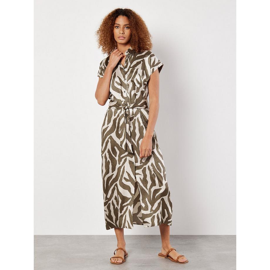 Robe mi-longue en satin texturé à imprimé zébré