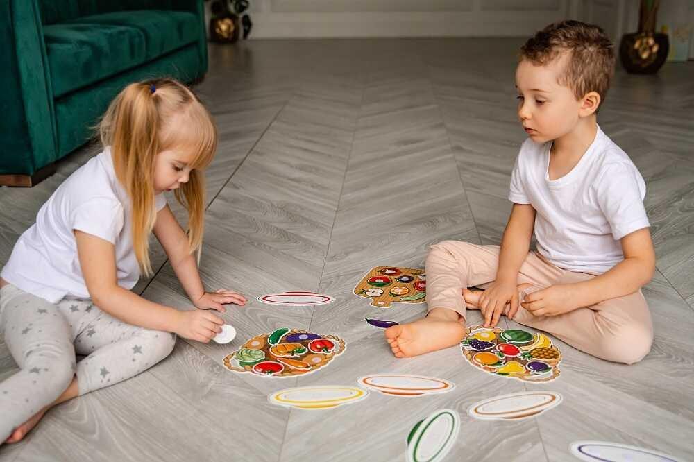 Montessori  Formen - Shapes - Lernspiel für Kinder Montessori® by Far far land 