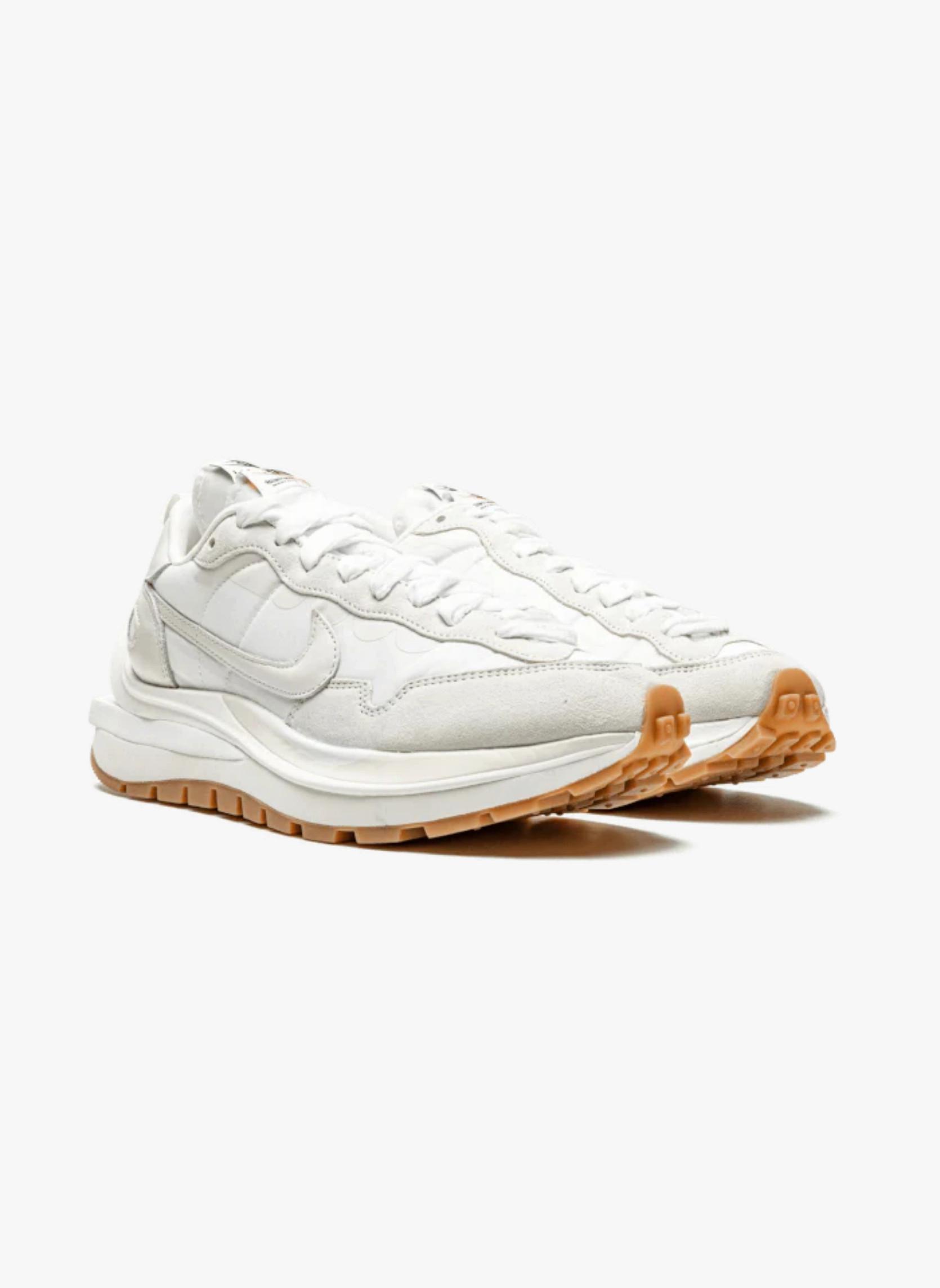 NIKE  Vaporwaffle Sacai Sail Gum 