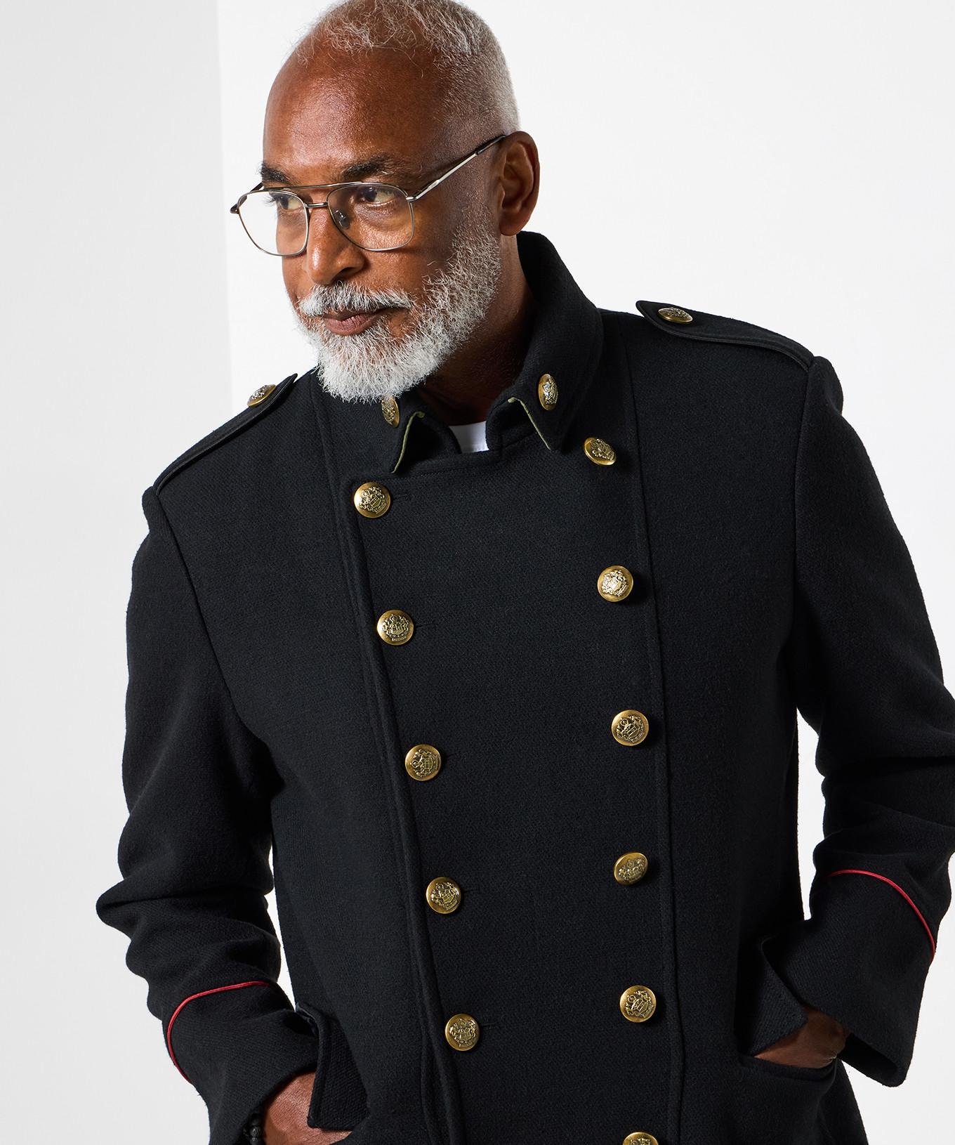 Joe Browns Mantel im Military Stil  