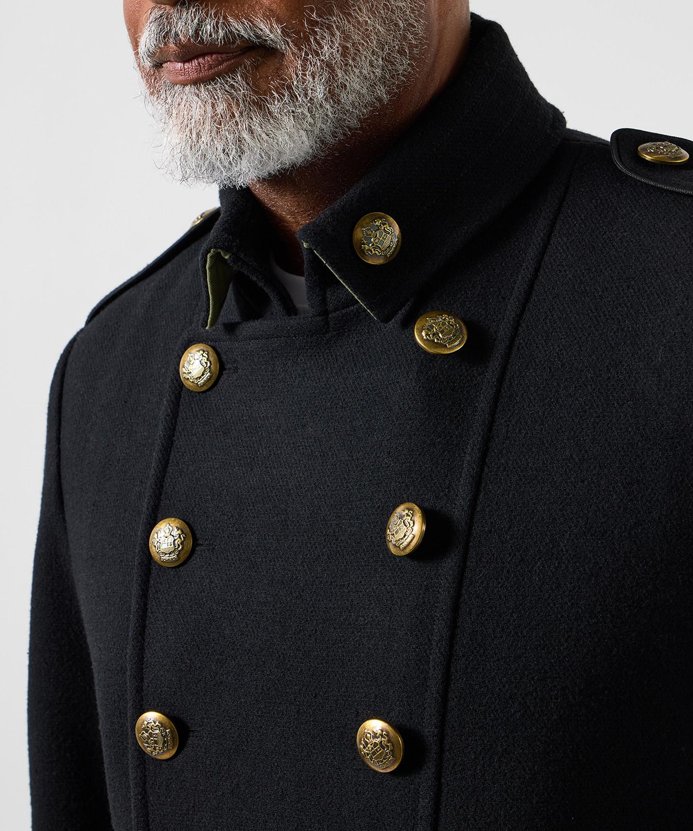 Joe Browns Mantel im Military Stil  