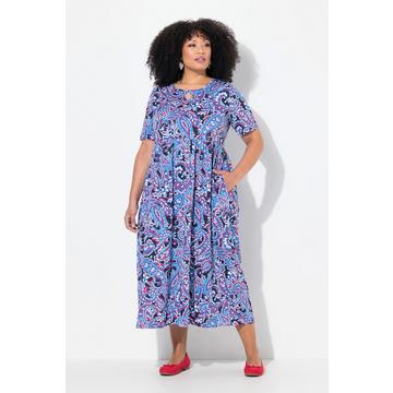 Maxi abito dal taglio svasato con tasche, scollo a girocollo e mezze maniche