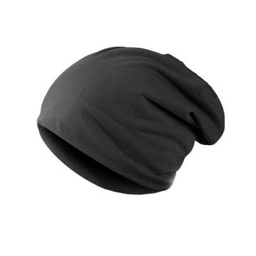 Dünne Beanie im Baggy-Stil