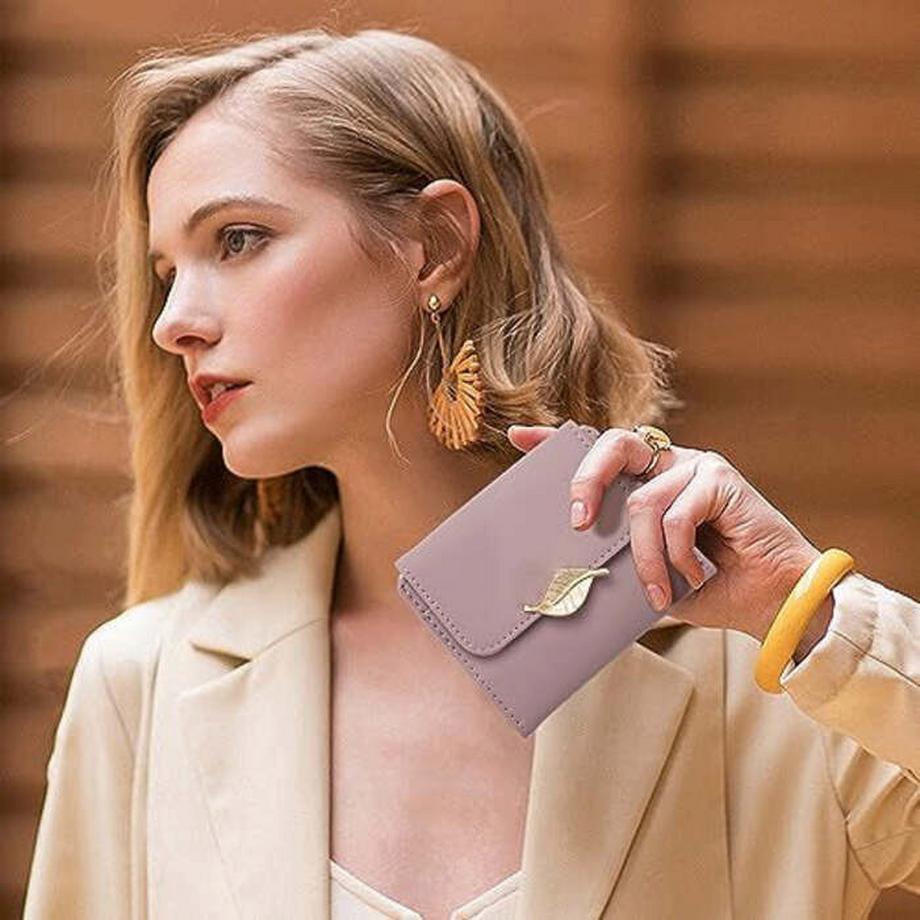 Only-bags.store Portafoglio piccolo RFID Blocking in pelle PU con accento foglia dorata  