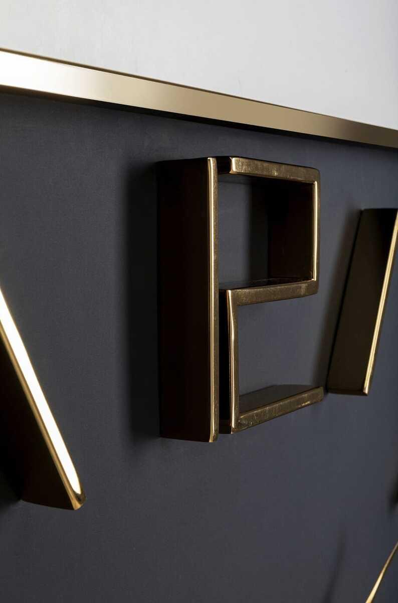 KARE Design Horloge murale Gamble 92x92  