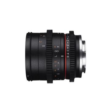 Samyang 50 mm T1.3 comme UMC CS (M4 / 3)