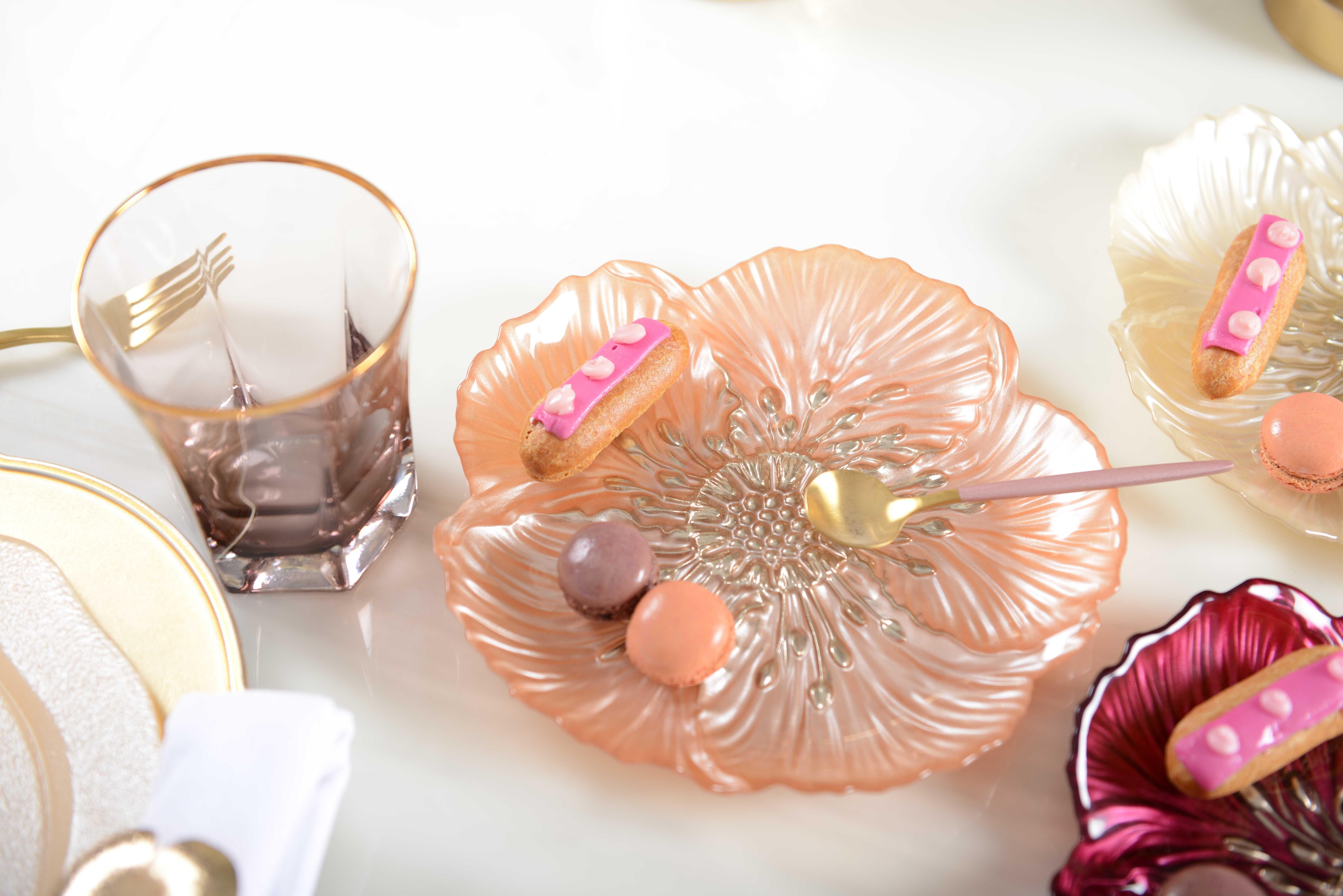 Aulica Lachsfarbener Dessertteller mit Blume  