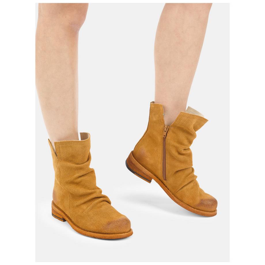 Felmini Wide Fit Stivaletto slouchy con texture perforata  