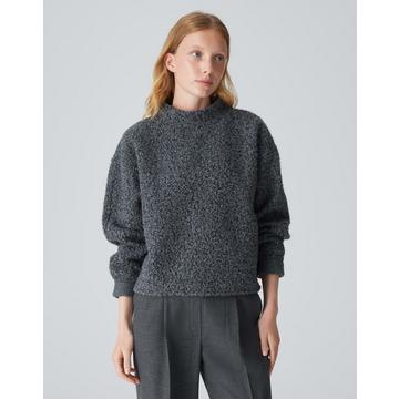 Sweater Gojam Boxy Silhouette